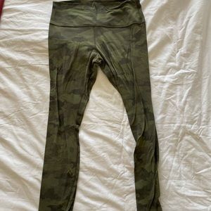 LULULEMON CAMO ALIGN PANT